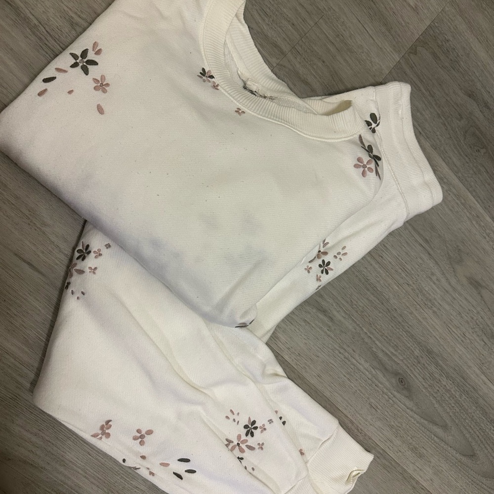 Splendid White Textured Sweatshirt and Pants